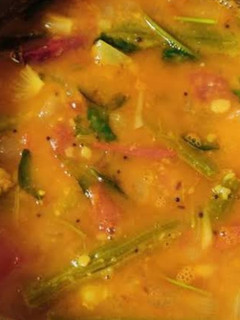 துவரம் பருப்பு சாம்பார்(thoor dal sambar recipe in tamil) செய்முறை முக்கிய புகைப்படம்