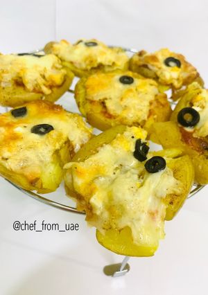 A picture of Smashed Pizza Potatoes.