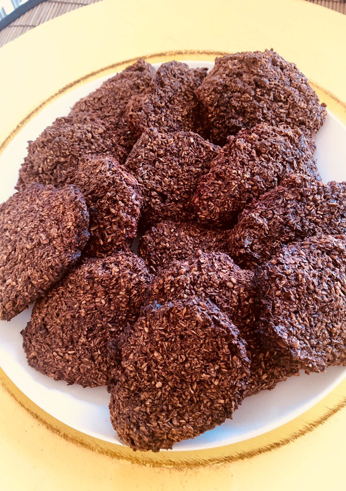 Una foto de Bizcochitos para el té coco y choco!! Apto Keto!! 10 min de preparación! 🤗🤗🤗🤗
