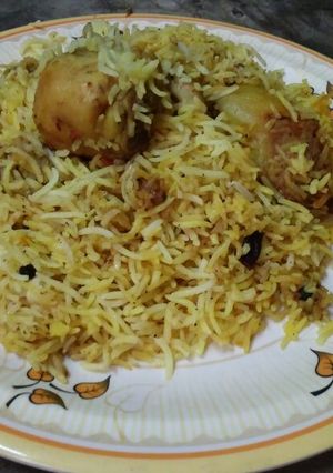 A picture of Chicken biryani.