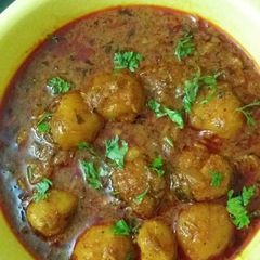 A picture of Dum aloo masala.