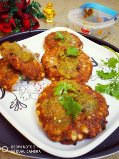 फलाहारी टिक्की चाट (falahari tikki chaat recipe in Hindi) रेसिपी मुख्य फोटो