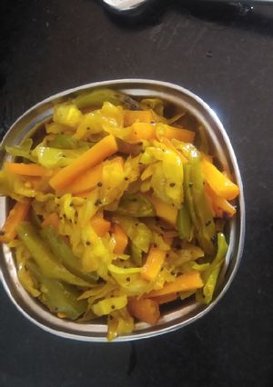 કોબી ગાજર મરચા નો સંભારો (Kobi Gajar Marcha Sambharo Recipe In Gujarati) રેસીપી મુખ્ય ફોટો