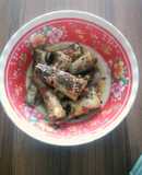 Cá nhồng kho nghệ