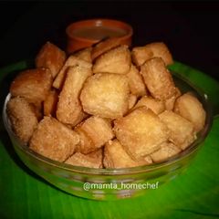 A picture of Shakarpara.