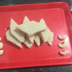 A picture of Kaju ki Barfi Ya Kaju Katli.