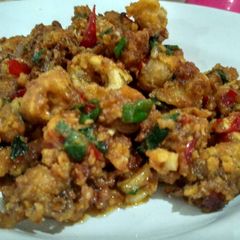 A picture of Crispy squid with salted egg.