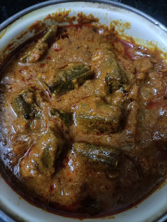 வெண்டைக்காய் புளிக்குழம்பு(ladysfinger gravy recipe in tamil) செய்முறை முக்கிய புகைப்படம்
