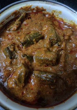 வெண்டைக்காய் புளிக்குழம்பு(ladysfinger gravy recipe in tamil) செய்முறை முக்கிய புகைப்படம்