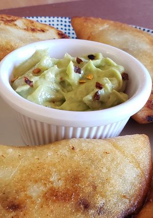 Una foto de Alioli de aguacate