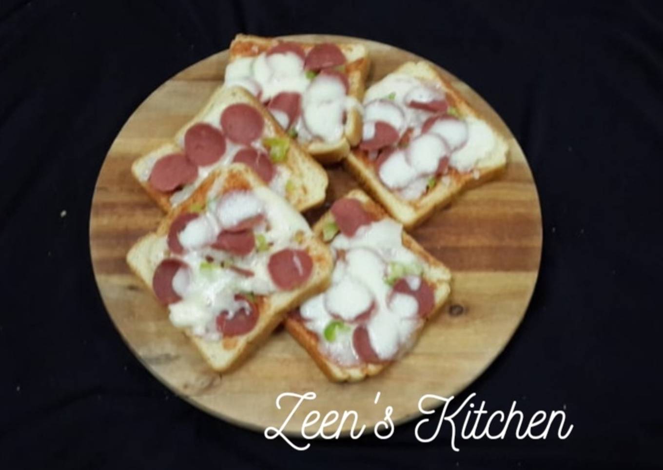 Pepperoni Bread Pizza