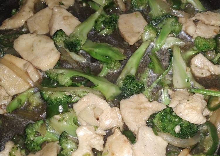 Rahasia Membuat Brokoli Ayam Saus Tiram Anti Ribet!