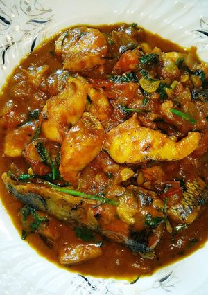 ঝাল ঝাল করে ষোল মাছ ভুনা (shol maach bhuna recipe in Bengali) রেসিপির প্রধান ছবি