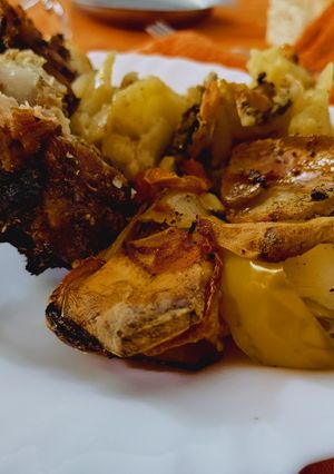 Una foto de Pata de cabrito al horno