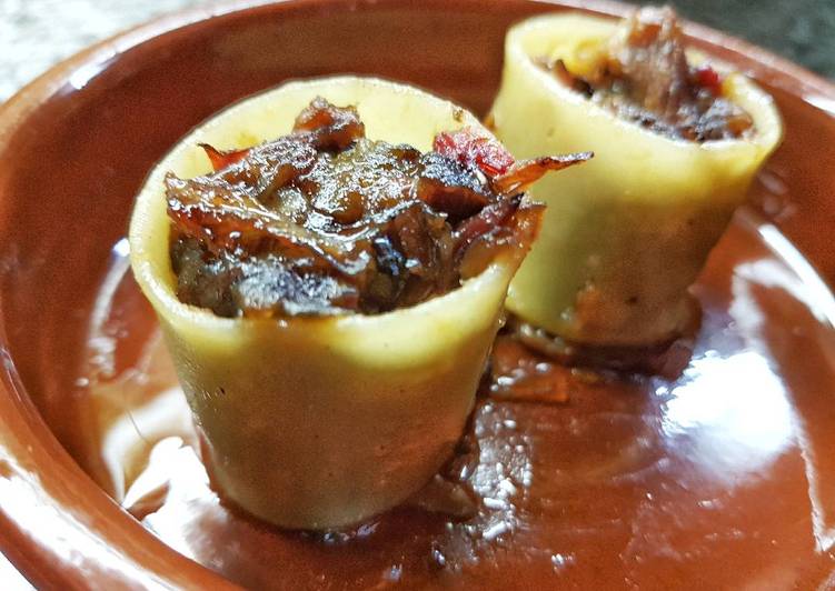 Rigatone relleno de rabo de toro