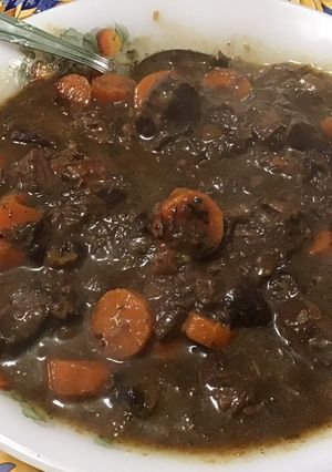 Une photo de Civet de chevreuil aux carottes et cranberries