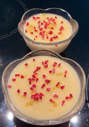 फ्रूट कस्टर्ड (Fruit custard recipe in hindi) रेसिपी मुख्य फोटो