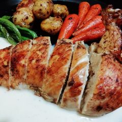 A picture of Classic French chicken supreme.