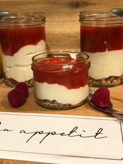 Erdbeer-Mascarpone-Creme im Glas Rezepthauptbild