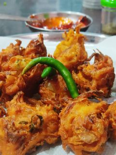प्याज के पकौड़े (Pyaz ke pakode recipe in hindi) रेसिपी मुख्य फोटो