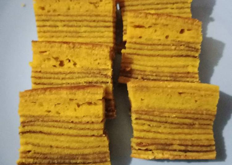 Lapis legit irit telur..