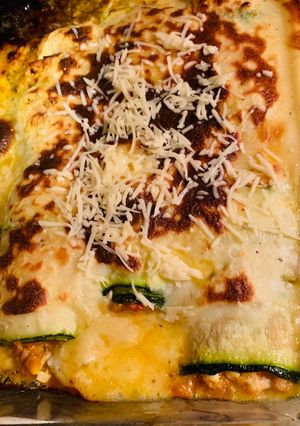 Una foto de Canelones de calabacín rellenos de atún
