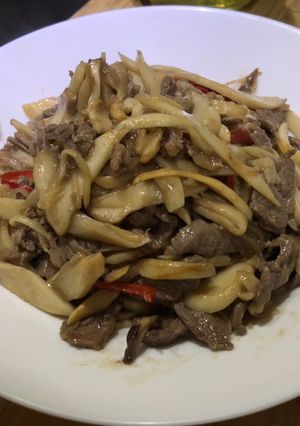 杏鮑菇炒牛肉 的食譜成品照片