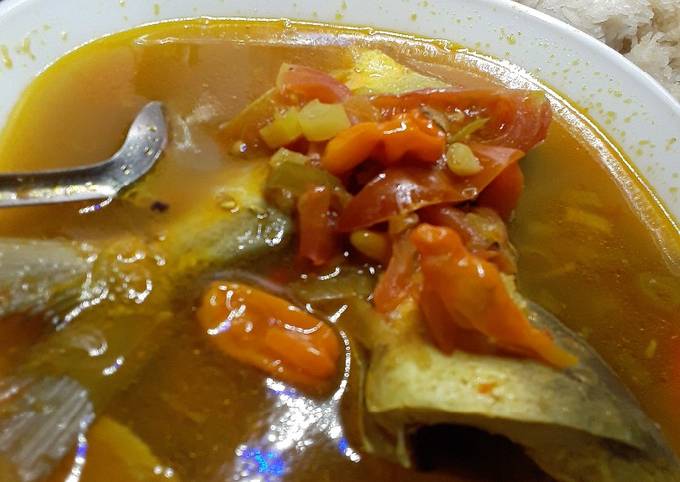 Langkah Mudah untuk Membuat Bandeng Kuah Kuning Asem, Menggugah Selera