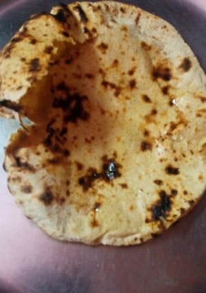 मुलायम रोटी(Mulayam roti recipe in hindi) रेसिपी मुख्य फोटो