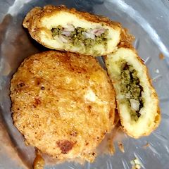 A picture of Potato kheema patties.
