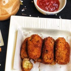 Cheesy Sabudana Croquetts A picture of Cheesy Sabudana Croquetts.