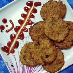 A picture of Potato and suji cutlets.