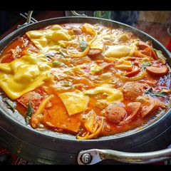 A picture of Korean Budae jjigae.