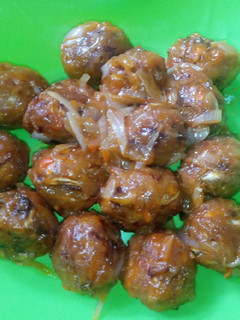 A picture of Bread manchurian.