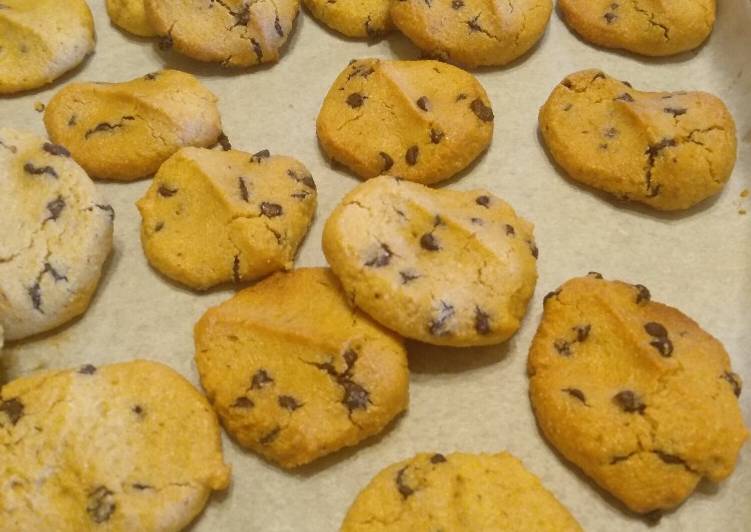 Recipe: Appetizing Biscotti con farina di mais e gocce di cioccolato
fondente 🌽🍫