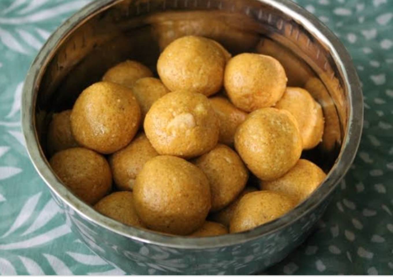 Besan Laddoo