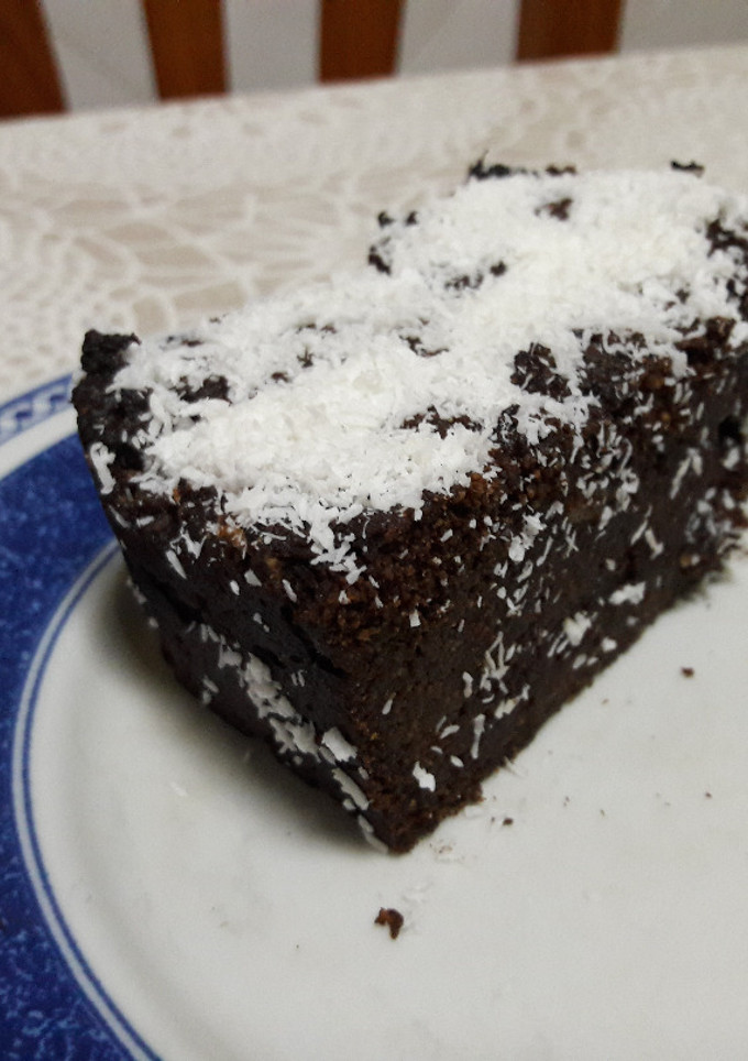 Una foto de Tarta "de Navidad" de almendra y algarroba, sin gluten y vegana🎄