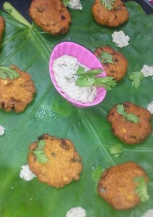 A picture of Daal vadaa with a south Indian twist.