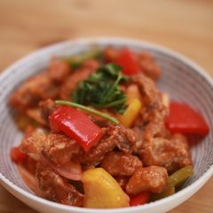 A picture of Sweet and Sour Chicken / Pork .
