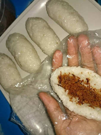 Resep Lemper isi abon ala solo Irit Anti Gagal