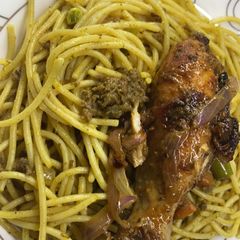 A picture of Stir fry spaghetti.