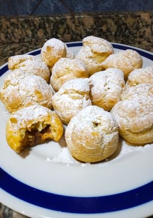 Una foto de Profiteroles o Bombitas