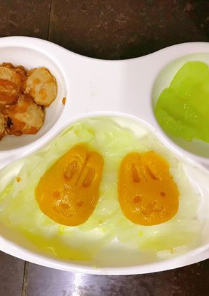 Hình của món Xíu mại, bánh bí đỏ.