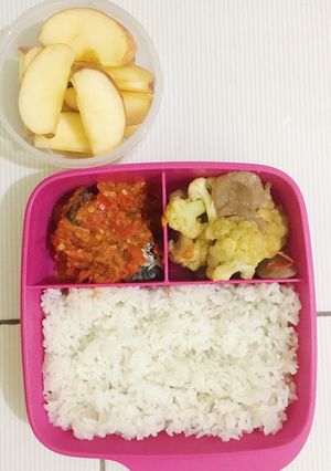 Foto resep Menu Bekal (Ikan Balado - Tumis Kembang Kol)