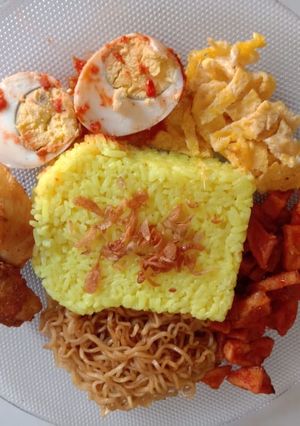Foto resep Nasi Kuning Magic Com