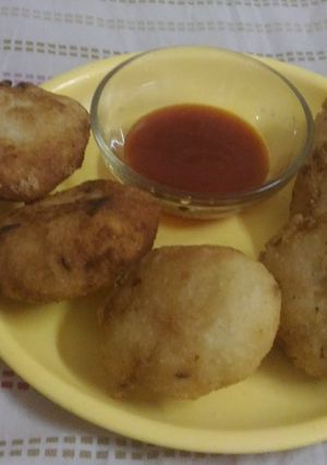 A picture of Suji kachori.
