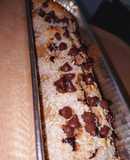 Budín saludable de harina integral con chips de chocolate y coco rallado