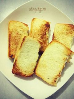 Foto resep Roti Bakar Isi Selai Nanas ala Ibunda Shevara