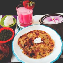 A picture of Aloo parantha.
