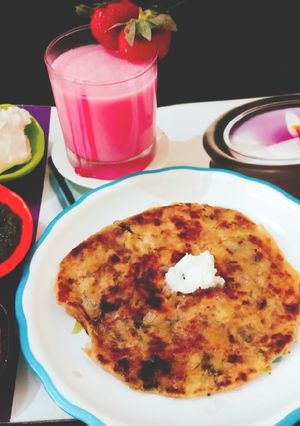 A picture of Aloo parantha.
